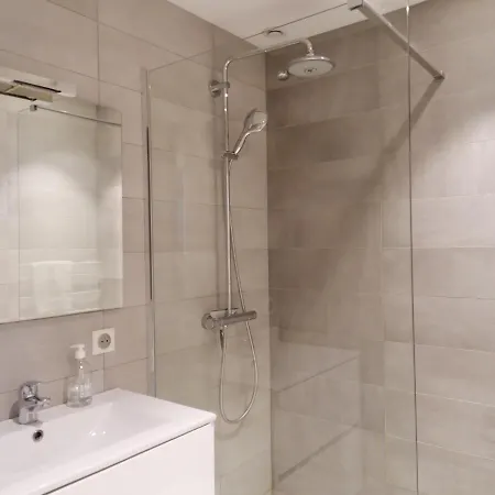 דירה L Des Cloutiers, Terrasse De 25m2 לה רושל